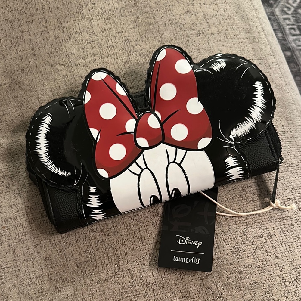 Loungefly Minnie/Mickey Mouse Bag Black and Red